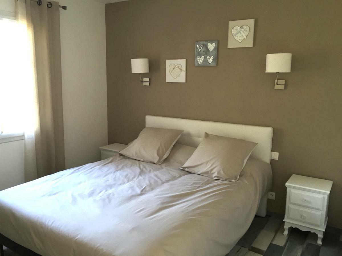 Gite De Roches Hibou Seigy Exterior photo